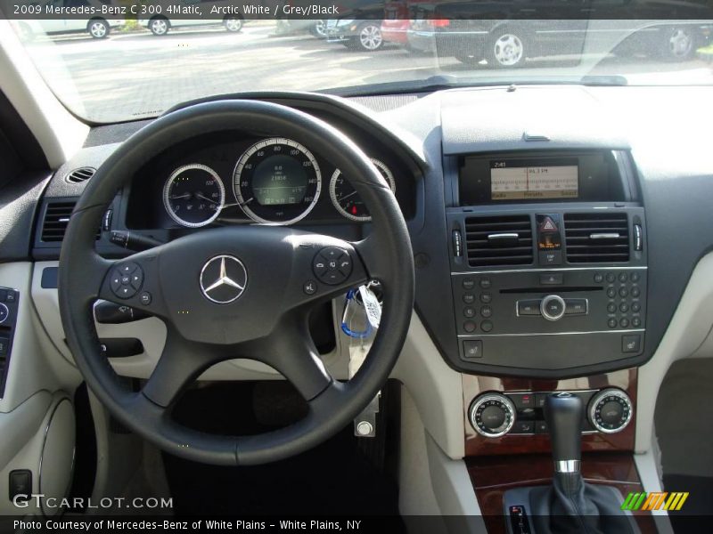 Arctic White / Grey/Black 2009 Mercedes-Benz C 300 4Matic