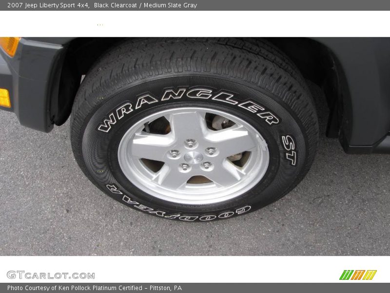 Black Clearcoat / Medium Slate Gray 2007 Jeep Liberty Sport 4x4