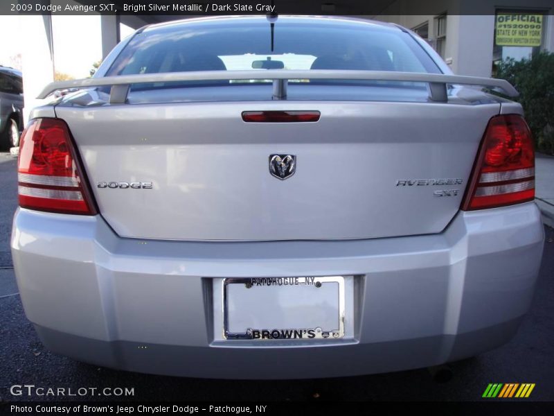 Bright Silver Metallic / Dark Slate Gray 2009 Dodge Avenger SXT