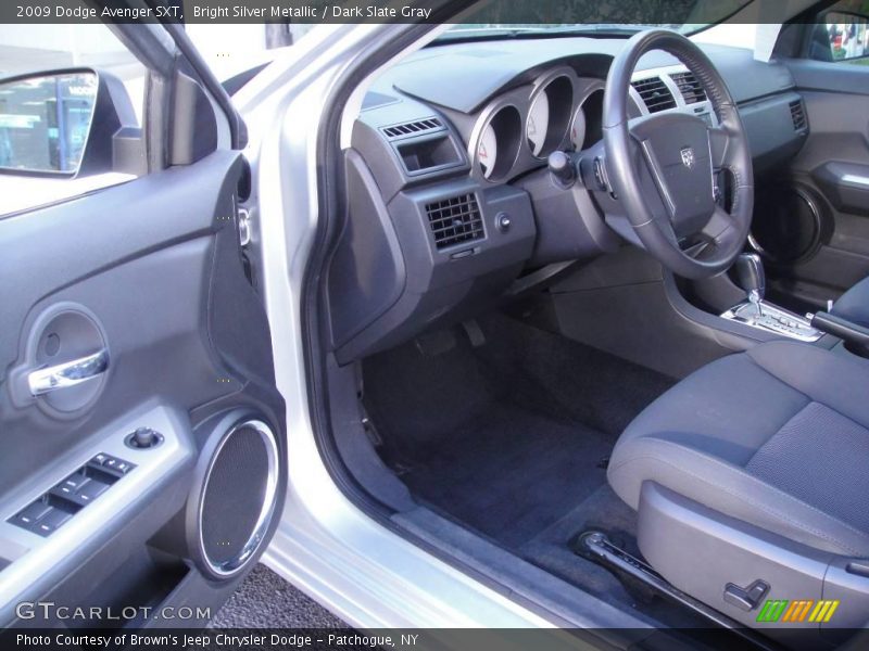 Bright Silver Metallic / Dark Slate Gray 2009 Dodge Avenger SXT