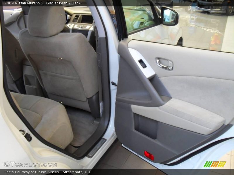 Glacier Pearl / Black 2009 Nissan Murano S