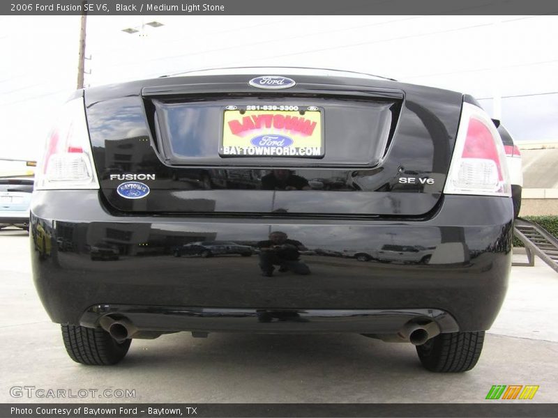 Black / Medium Light Stone 2006 Ford Fusion SE V6