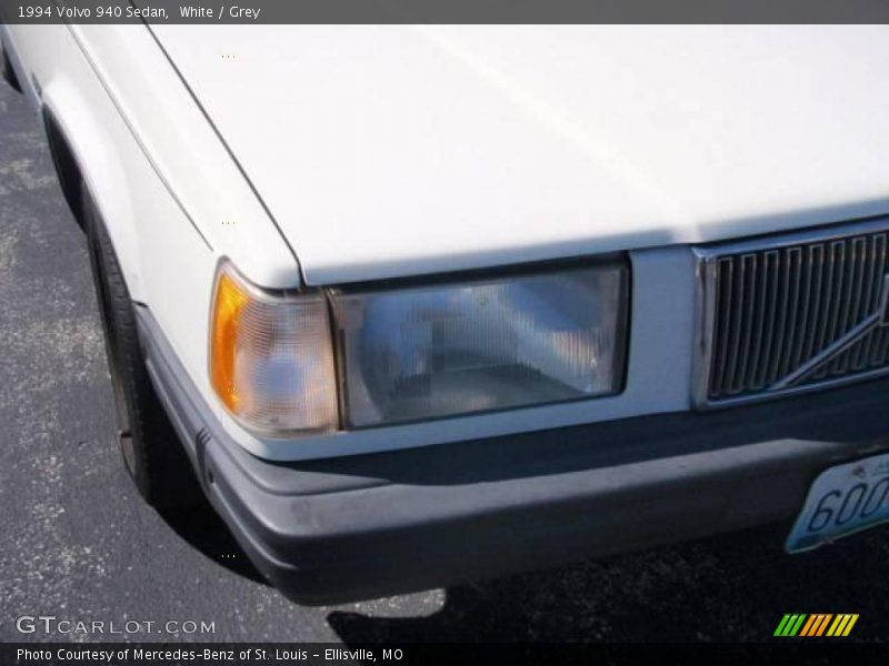 White / Grey 1994 Volvo 940 Sedan