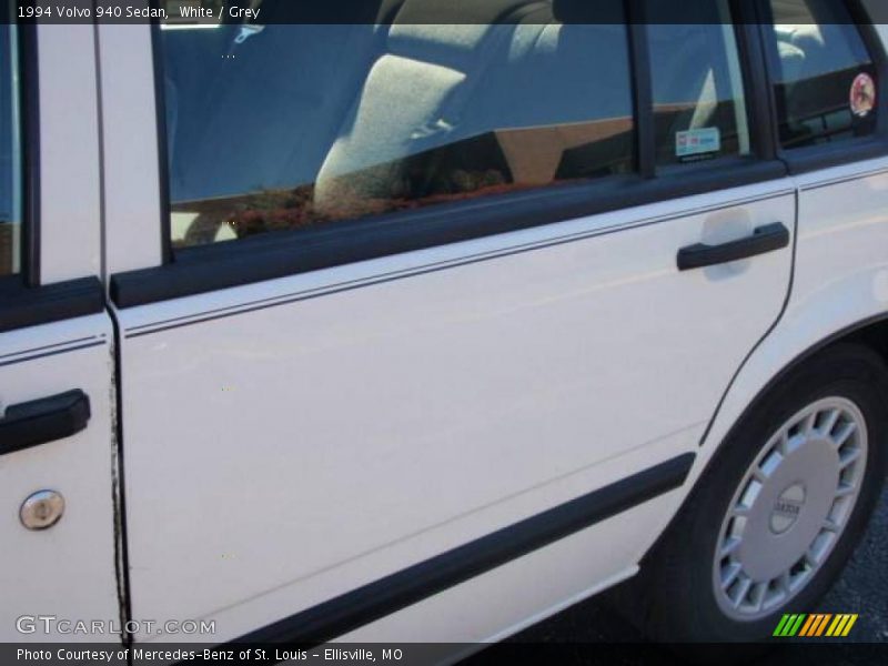 White / Grey 1994 Volvo 940 Sedan