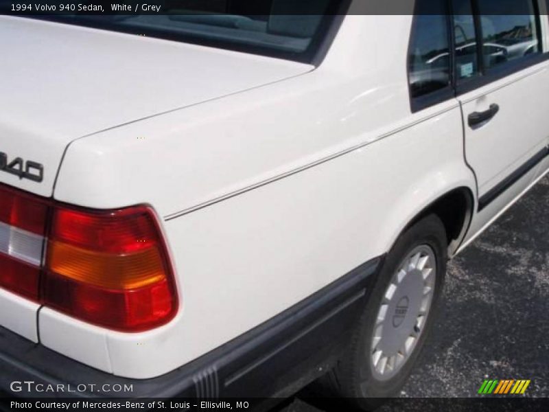 White / Grey 1994 Volvo 940 Sedan