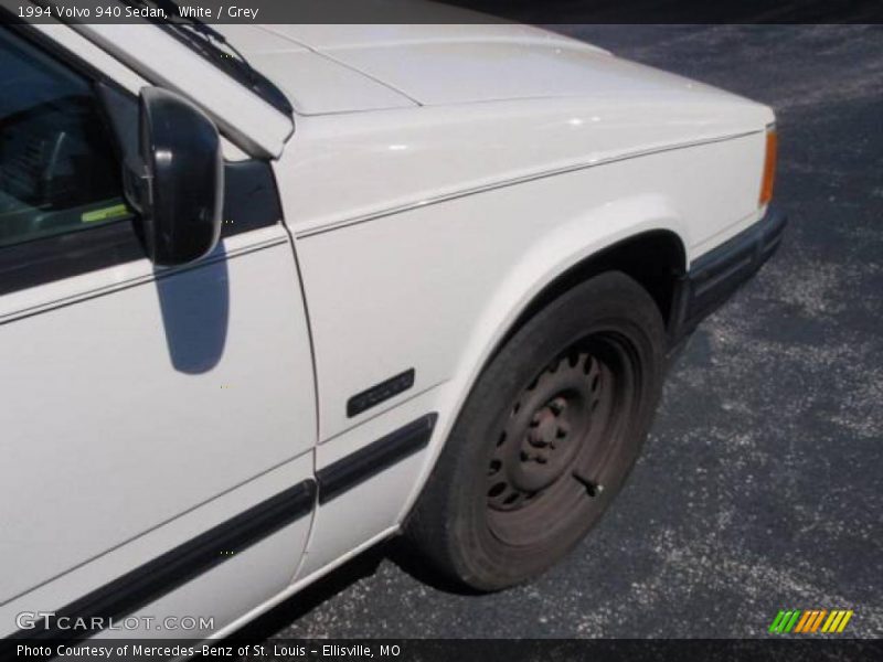 White / Grey 1994 Volvo 940 Sedan