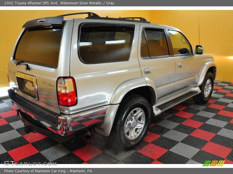 Millennium Silver Metallic / Gray 2002 Toyota 4Runner SR5 4x4