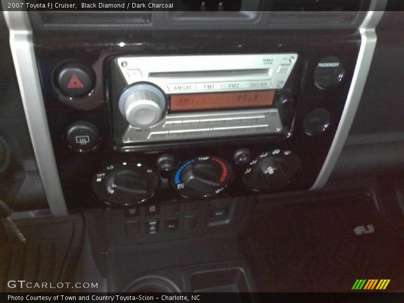 Black Diamond / Dark Charcoal 2007 Toyota FJ Cruiser