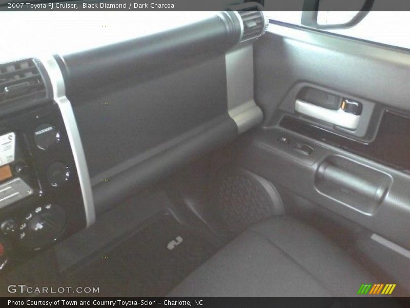 Black Diamond / Dark Charcoal 2007 Toyota FJ Cruiser
