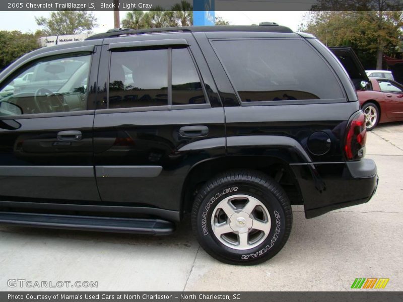 Black / Light Gray 2005 Chevrolet TrailBlazer LS