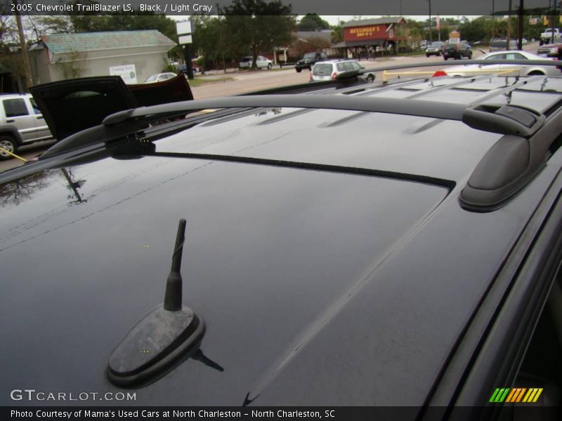 Black / Light Gray 2005 Chevrolet TrailBlazer LS