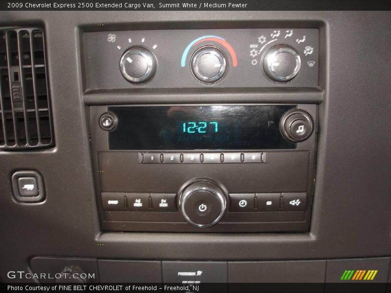 Summit White / Medium Pewter 2009 Chevrolet Express 2500 Extended Cargo Van
