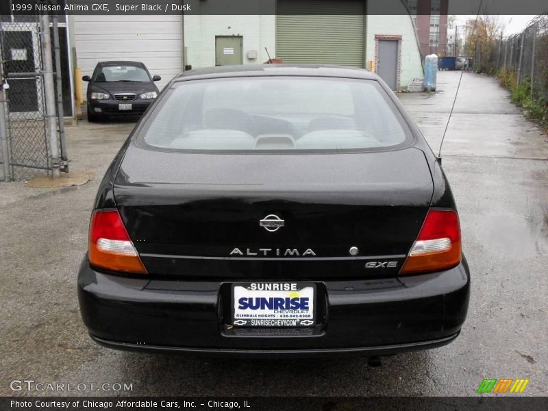 Super Black / Dusk 1999 Nissan Altima GXE