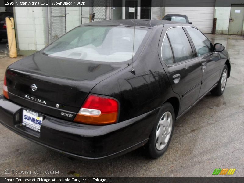 Super Black / Dusk 1999 Nissan Altima GXE