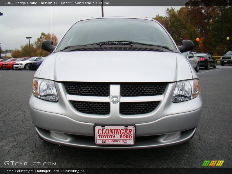 Bright Silver Metallic / Taupe 2002 Dodge Grand Caravan eX