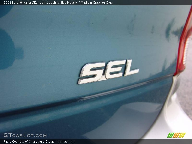 Light Sapphire Blue Metallic / Medium Graphite Grey 2002 Ford Windstar SEL