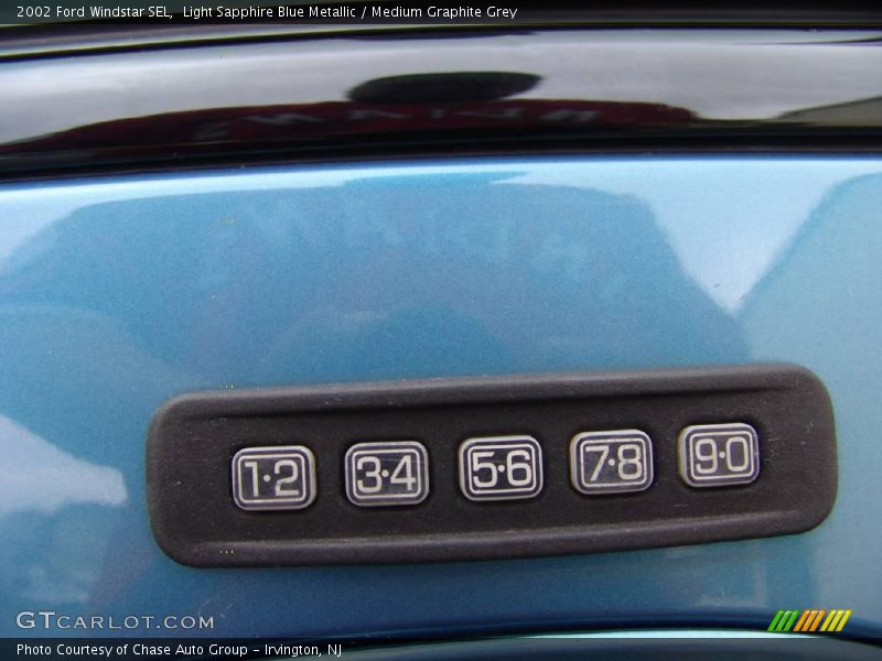 Light Sapphire Blue Metallic / Medium Graphite Grey 2002 Ford Windstar SEL