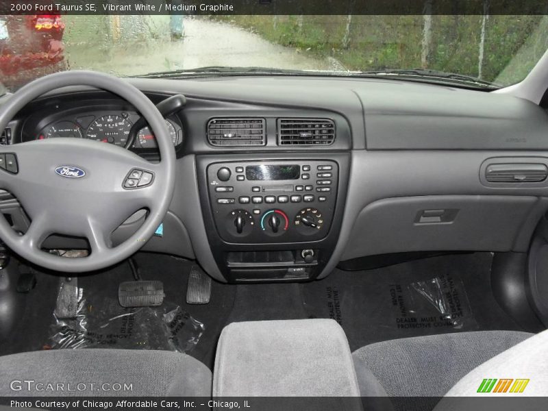 Vibrant White / Medium Graphite 2000 Ford Taurus SE