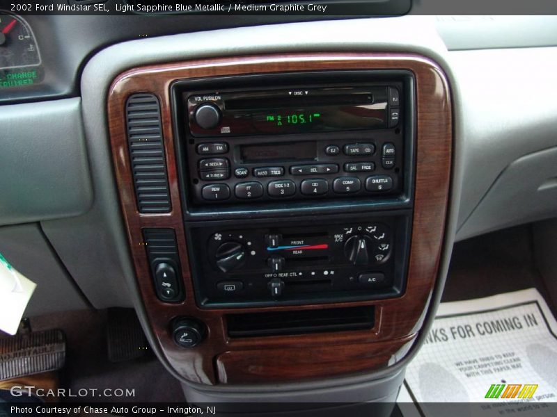 Light Sapphire Blue Metallic / Medium Graphite Grey 2002 Ford Windstar SEL