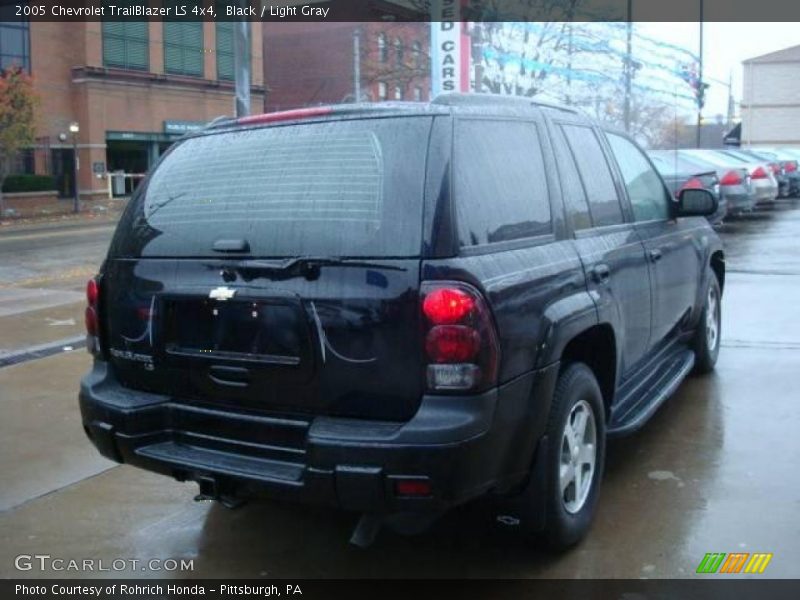 Black / Light Gray 2005 Chevrolet TrailBlazer LS 4x4
