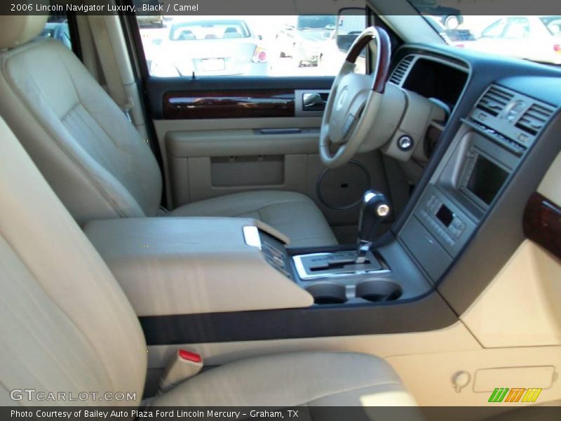 Black / Camel 2006 Lincoln Navigator Luxury