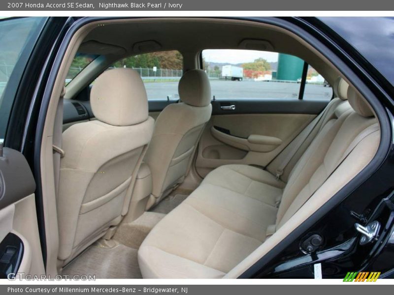 Nighthawk Black Pearl / Ivory 2007 Honda Accord SE Sedan