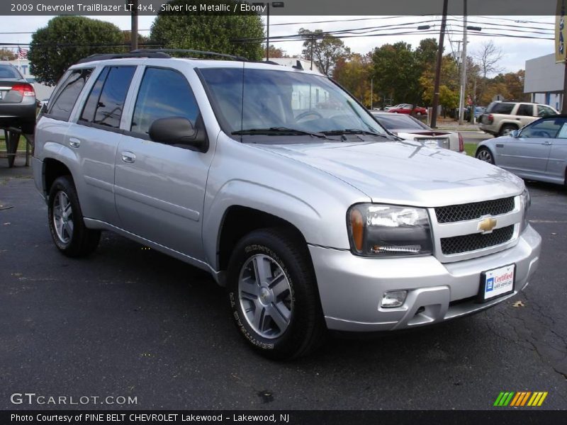 Silver Ice Metallic / Ebony 2009 Chevrolet TrailBlazer LT 4x4