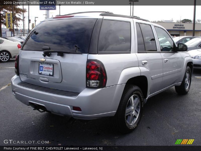 Silver Ice Metallic / Ebony 2009 Chevrolet TrailBlazer LT 4x4