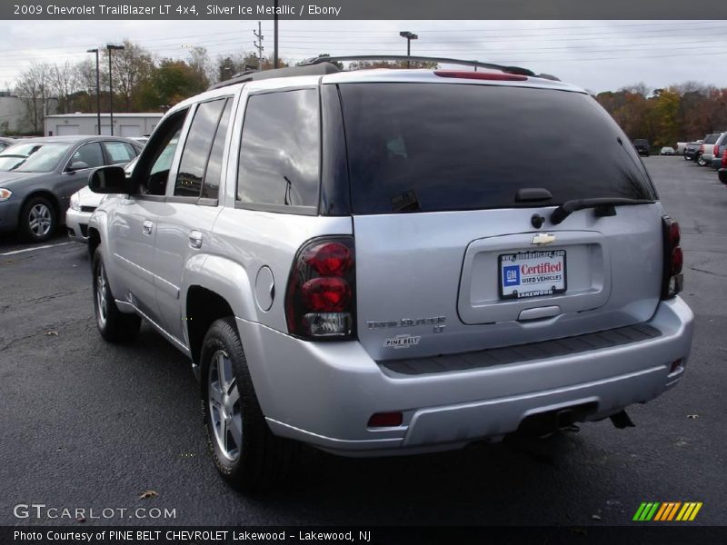 Silver Ice Metallic / Ebony 2009 Chevrolet TrailBlazer LT 4x4