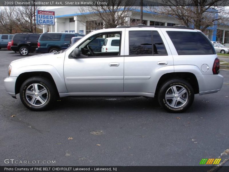 Silver Ice Metallic / Ebony 2009 Chevrolet TrailBlazer LT 4x4
