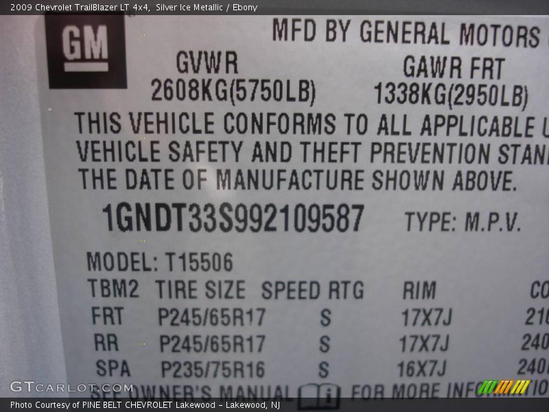 Silver Ice Metallic / Ebony 2009 Chevrolet TrailBlazer LT 4x4