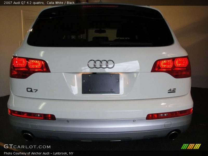 Calla White / Black 2007 Audi Q7 4.2 quattro