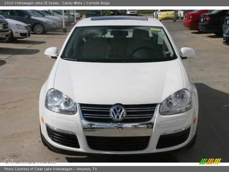 Candy White / Cornsilk Beige 2010 Volkswagen Jetta SE Sedan