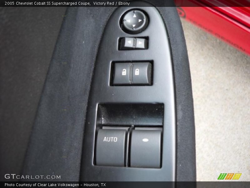 Victory Red / Ebony 2005 Chevrolet Cobalt SS Supercharged Coupe