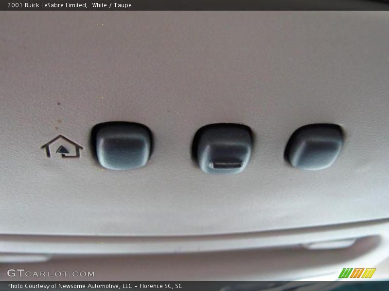 White / Taupe 2001 Buick LeSabre Limited