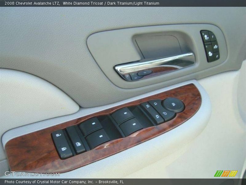 White Diamond Tricoat / Dark Titanium/Light Titanium 2008 Chevrolet Avalanche LTZ