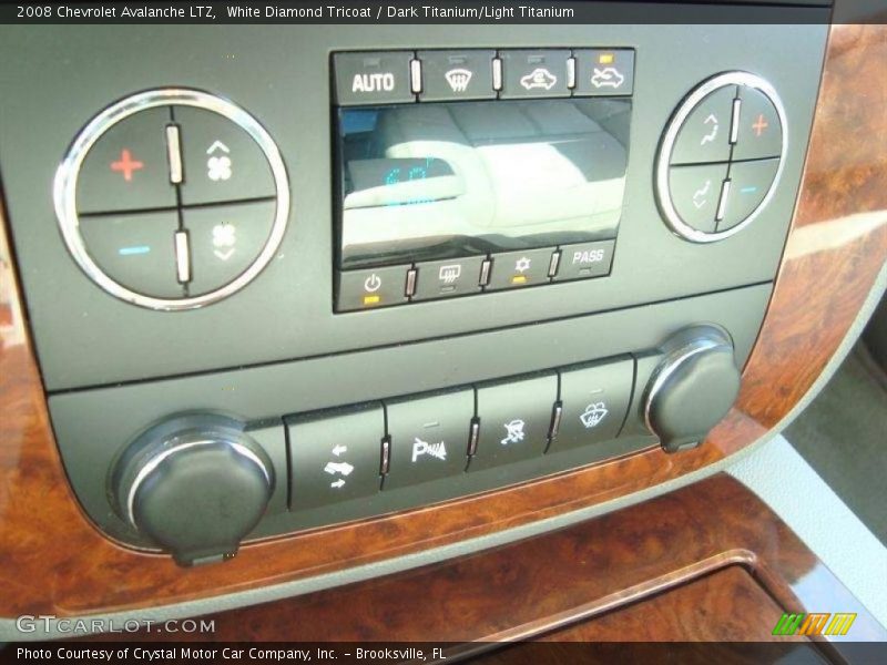 White Diamond Tricoat / Dark Titanium/Light Titanium 2008 Chevrolet Avalanche LTZ