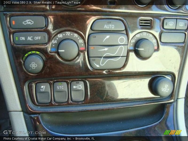 Silver Metallic / Taupe/LightTaupe 2002 Volvo S80 2.9