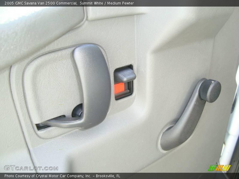 Summit White / Medium Pewter 2005 GMC Savana Van 2500 Commercial