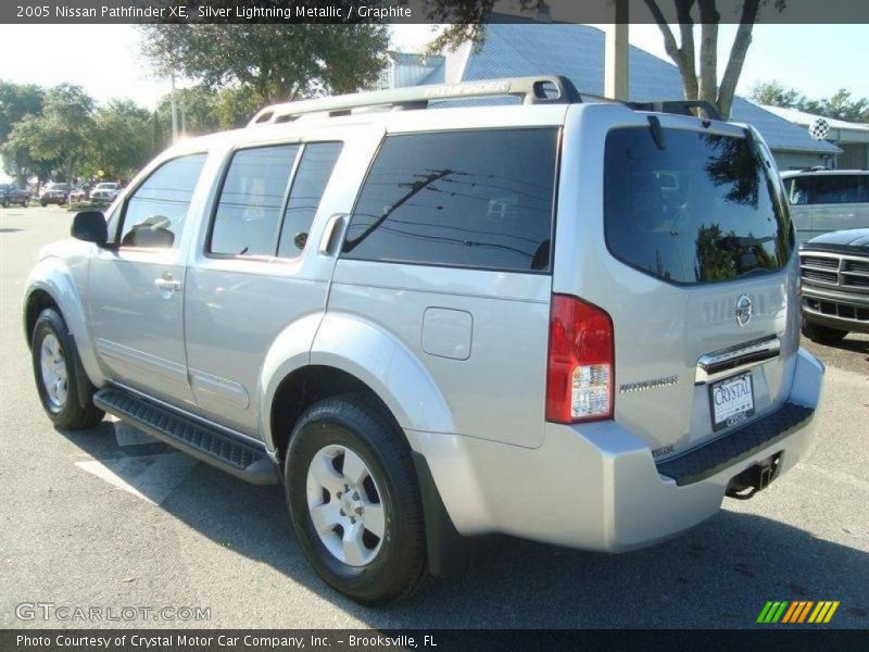 Silver Lightning Metallic / Graphite 2005 Nissan Pathfinder XE