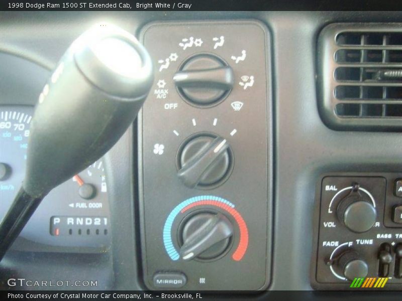 Bright White / Gray 1998 Dodge Ram 1500 ST Extended Cab