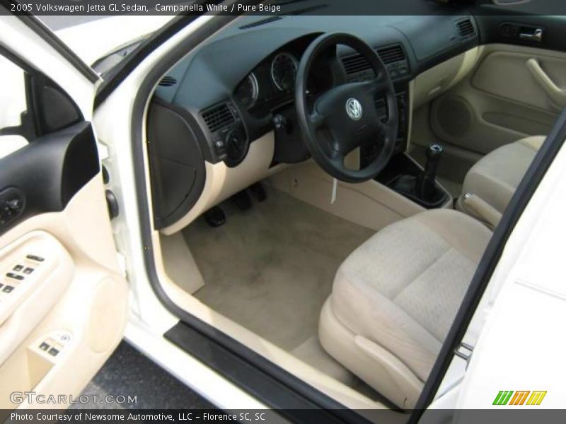 Campanella White / Pure Beige 2005 Volkswagen Jetta GL Sedan