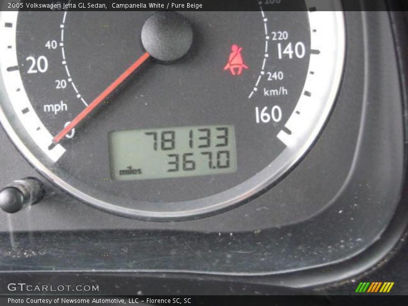 Campanella White / Pure Beige 2005 Volkswagen Jetta GL Sedan