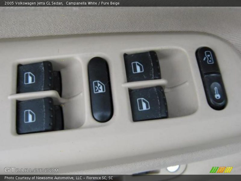 Campanella White / Pure Beige 2005 Volkswagen Jetta GL Sedan