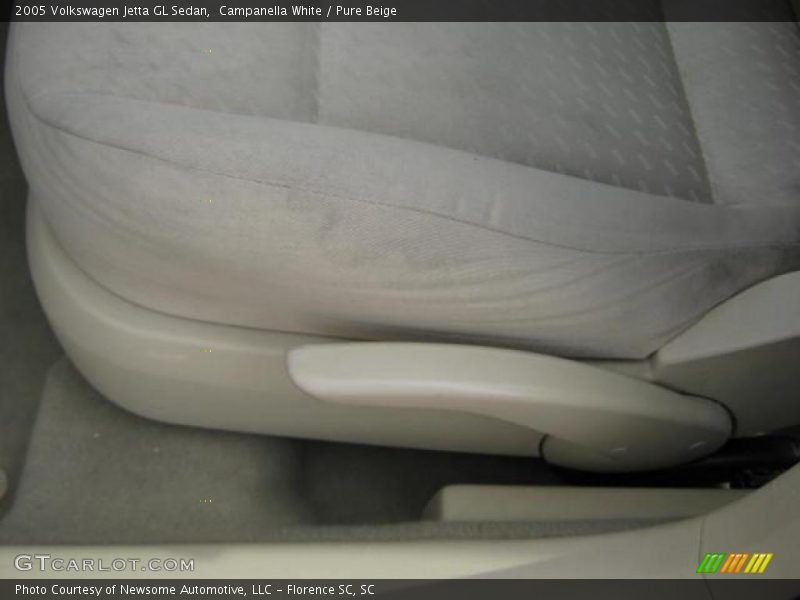 Campanella White / Pure Beige 2005 Volkswagen Jetta GL Sedan