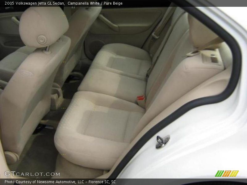 Campanella White / Pure Beige 2005 Volkswagen Jetta GL Sedan