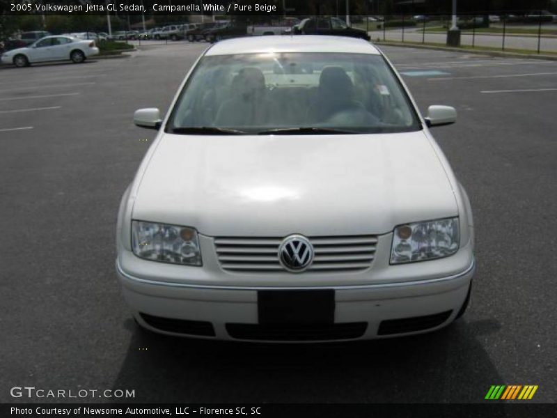 Campanella White / Pure Beige 2005 Volkswagen Jetta GL Sedan