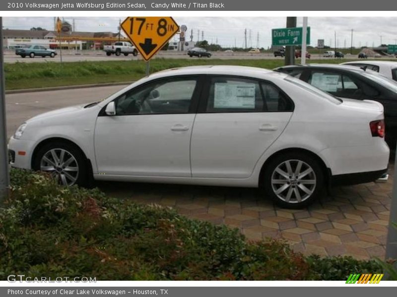 Candy White / Titan Black 2010 Volkswagen Jetta Wolfsburg Edition Sedan