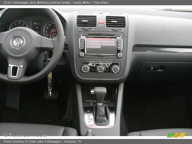 Candy White / Titan Black 2010 Volkswagen Jetta Wolfsburg Edition Sedan