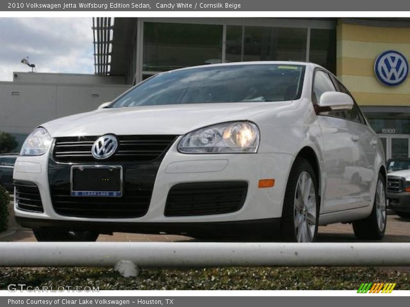 Candy White / Cornsilk Beige 2010 Volkswagen Jetta Wolfsburg Edition Sedan